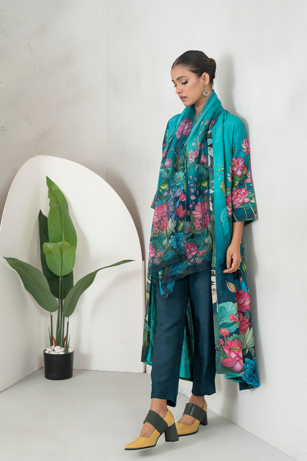 Aqua Fades Into Deep Blue Thin Chanderi Lush Lotus Printed Stole (1 PC)
