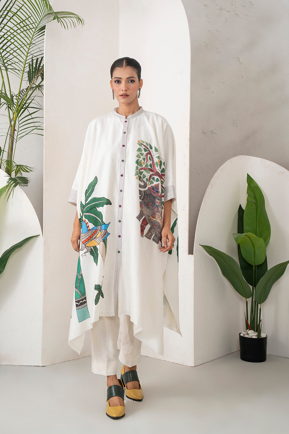 Ivory Silk Chanderi Elephant And Tropical Foliage Printed Kaftan (1 PC)