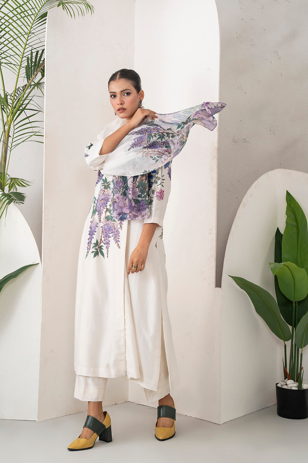 Ivory Thin Chanderi Wisteria Printed Stole (1 PC)