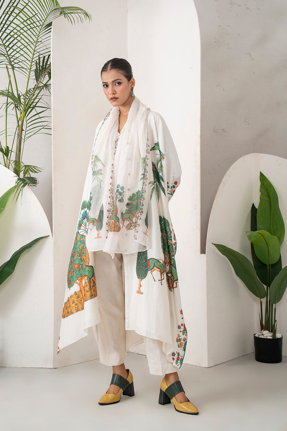 Ivory Thin Chanderi Folk Tale Printed Stole (1 PC)