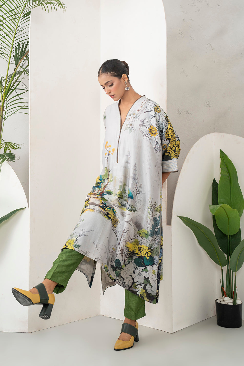 Grey Silk Chanderi Painterly Landscape Printed Zippered Dress (1 PC)